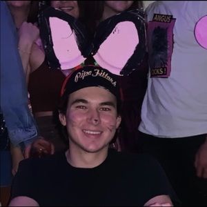 Meet your Posher, Liam